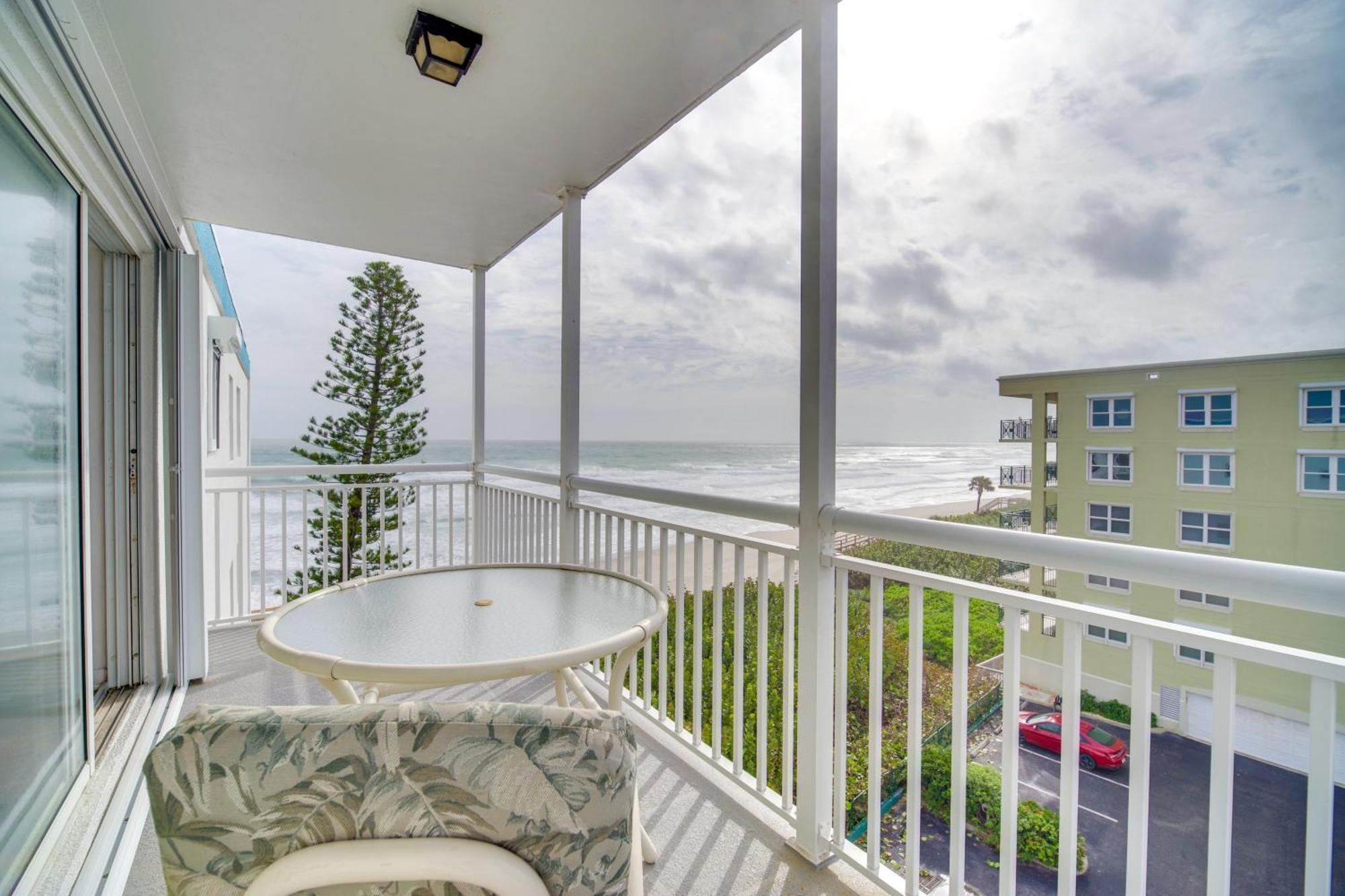 Pet-Friendly Satellite Beach Condo With Balcony! ภายนอก รูปภาพ